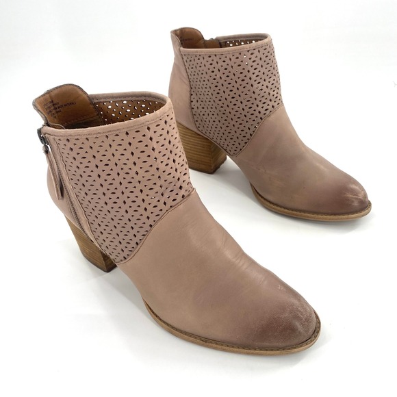 Söfft Leather Ankle Boots Women's Size 10M Taupe Perforated Heel Booties - Picture 1 of 11